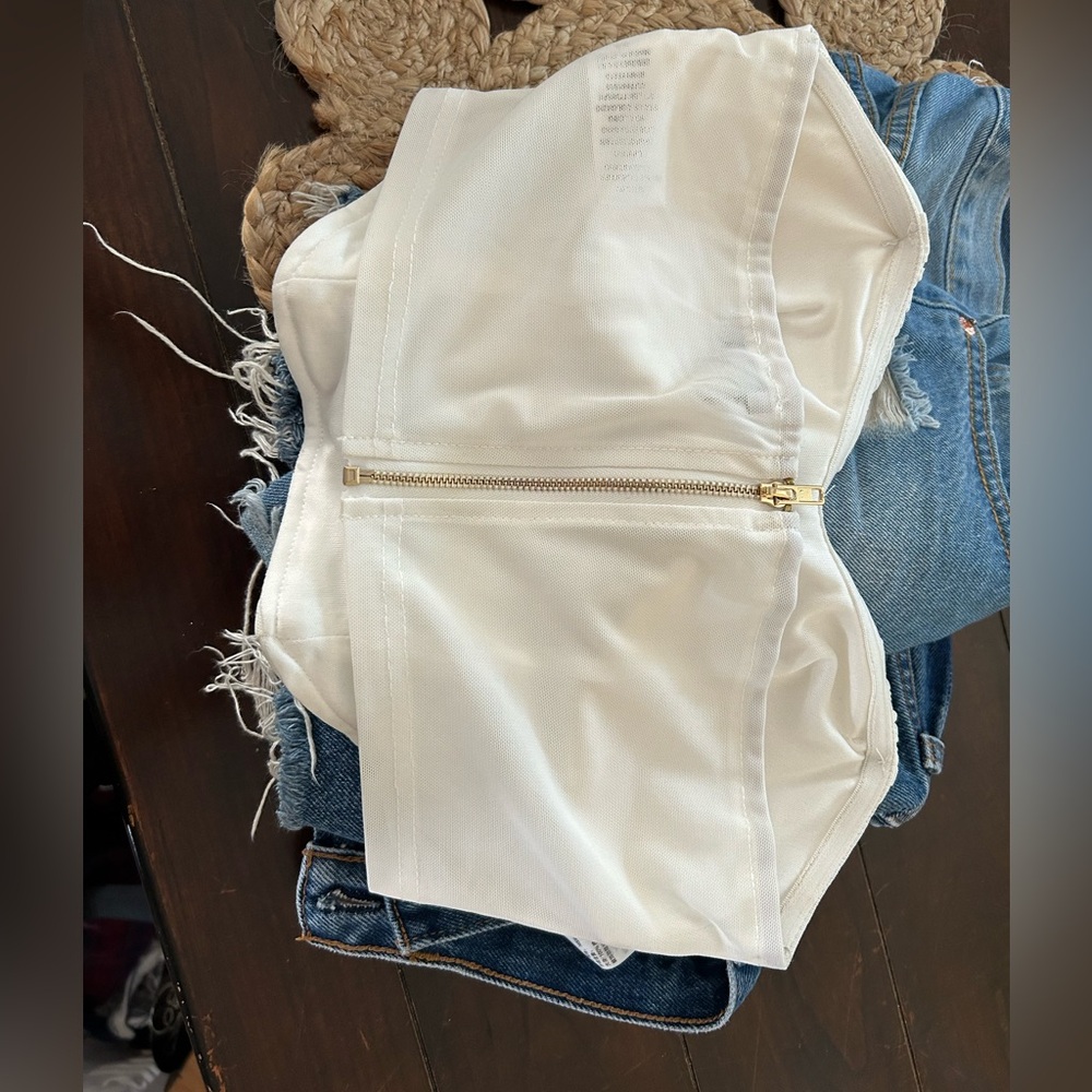 Crop Top - Picture 2 of 3
